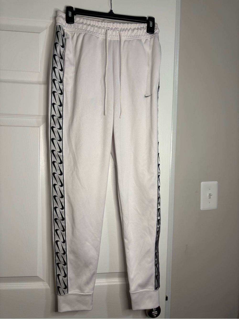 Nike Women's Size Small White Joggers Sweatpants Repeated Swoosh Logo Side Tape - Picture 2 of 12